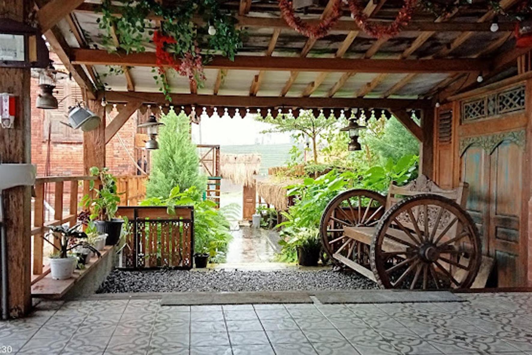 Pondok Tubing Hotel Маланг Екстериор снимка